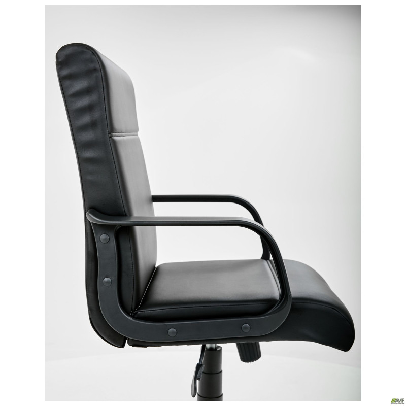 Крісло Фаворит Пластик на механізмі качання Кожзам чорний (A032082)