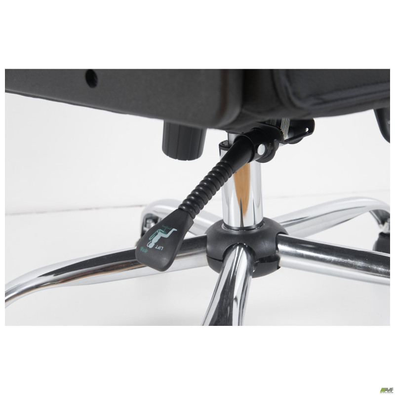 Кресло руководителя Armani кожзам черный (A555341)