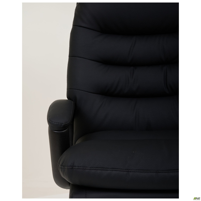 Кресло руководителя Armani кожзам черный (A555341)