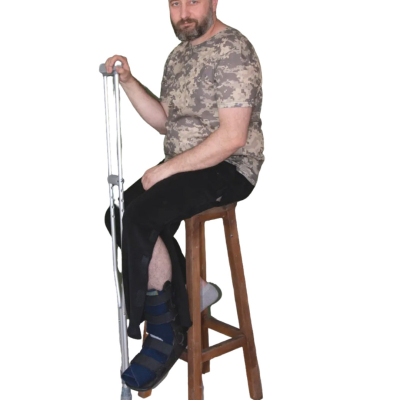 Адаптивные штаны при травмировании ног, флис Kirasa черные (KI424)